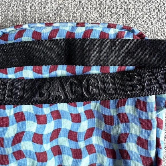 Baggu Wavy Gingham Blue Fanny Pack New - Picture 7 of 10